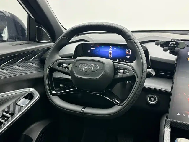 Geely Boyue — Фото автомобиля 21