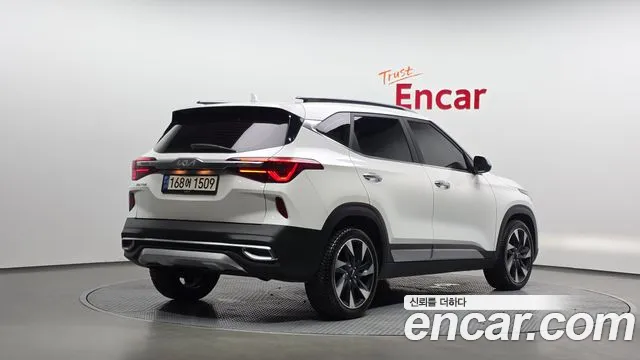 Kia Seltos — Фото автомобиля 2
