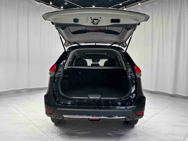 Nissan X-Trail — Фото автомобиля 18