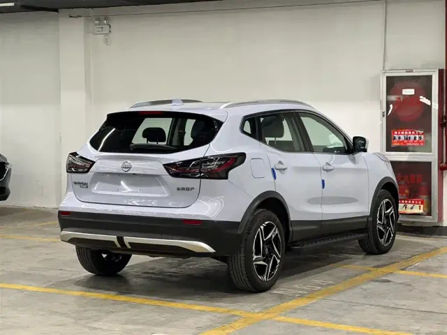 Nissan Qashqai — Фото автомобиля 5
