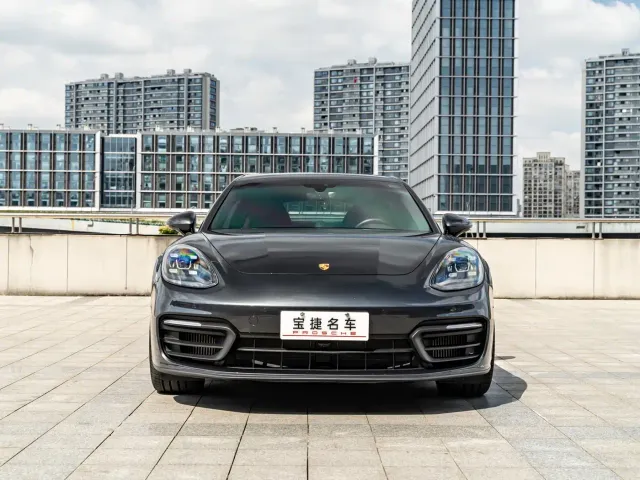Porsche Panamera — Фото автомобиля 2