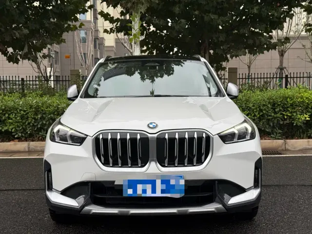 BMW X1 — Фото автомобиля 2