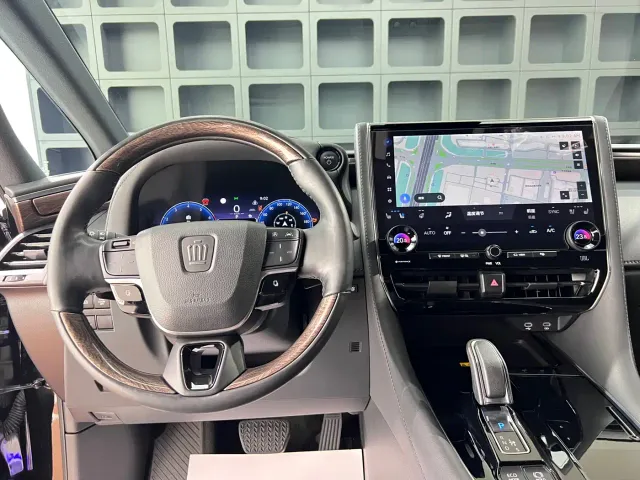 Toyota Vellfire — Фото автомобиля 28