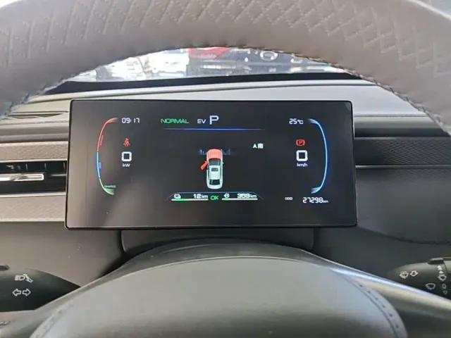 BYD Qin PLUS — Фото автомобиля 11