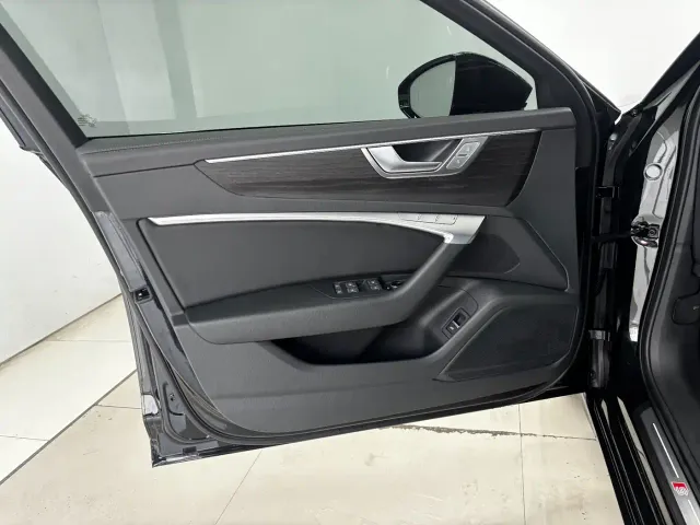 Audi A6L — Фото автомобиля 9