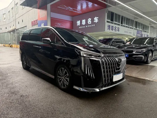 GAC Trumpchi M8 — Фото автомобиля 3