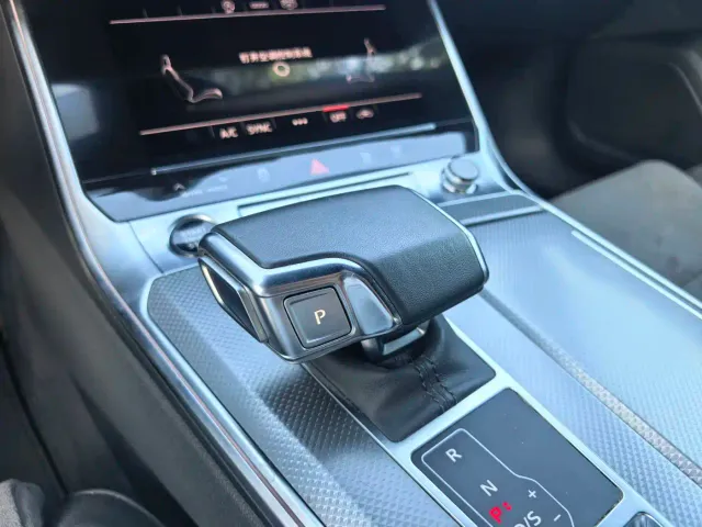Audi A6L — Фото автомобиля 12