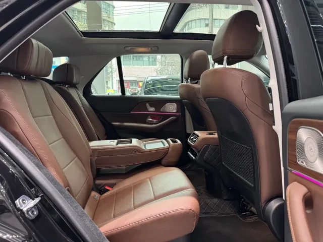 Mercedes-Benz GLE-Class — Фото автомобиля 16