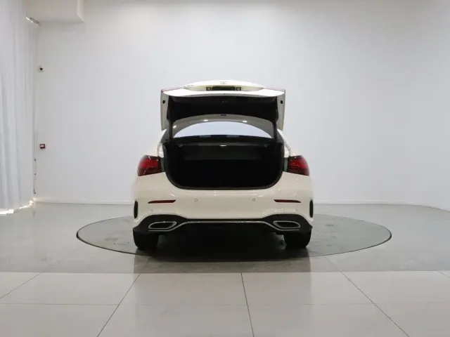 Mercedes-Benz A-Class — Фото автомобиля 9