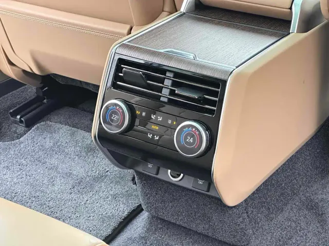 Land Rover Range Rover — Фото автомобиля 5