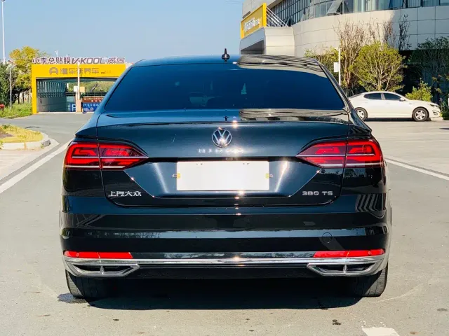 Volkswagen Phideon — Фото автомобиля 5