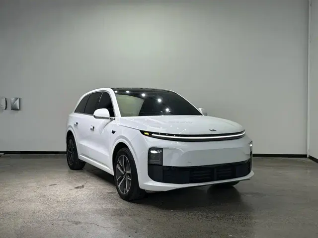 Li Auto L6 — Фото автомобиля 3