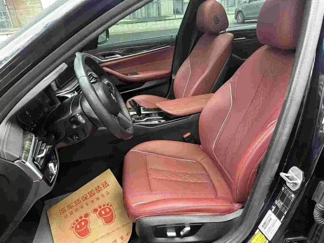 BMW 5 Series — Фото автомобиля 5