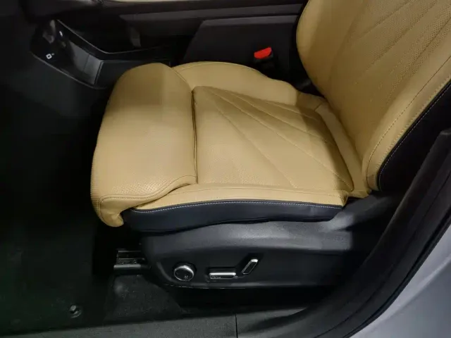 Geely Boyue L — Фото автомобиля 20
