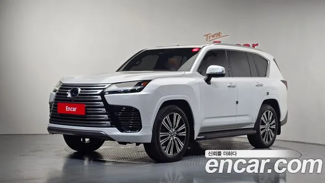 Фотография автомобиля — Lexus LX Generation 4
