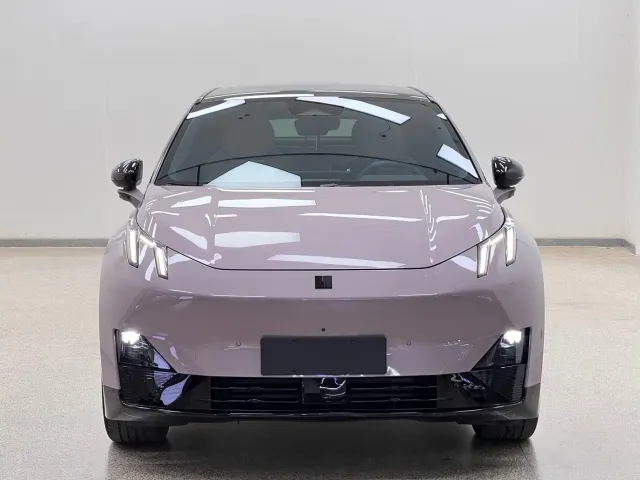 Lynk & Co Z20 — Фото автомобиля 2