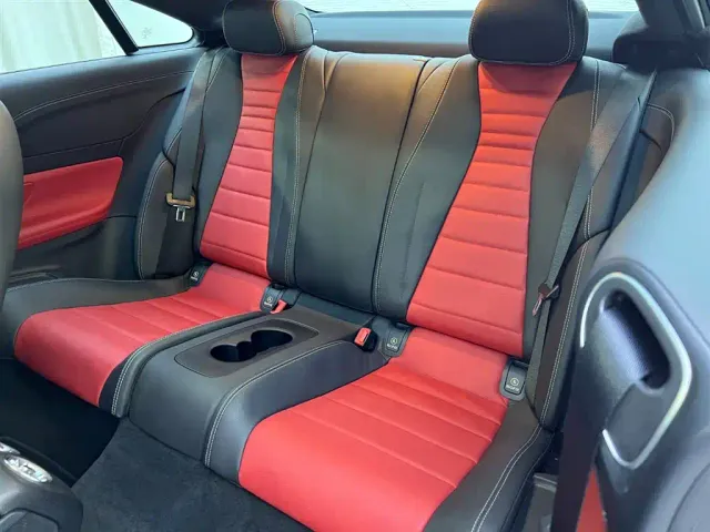 Mercedes-Benz E-Class — Фото автомобиля 8