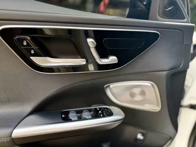 Mercedes-Benz C-Class — Фото автомобиля 18