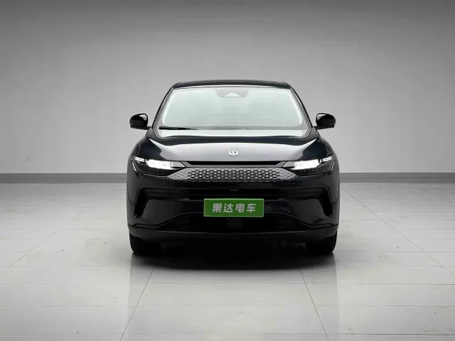 Leapmotor C11 — Фото автомобиля 2