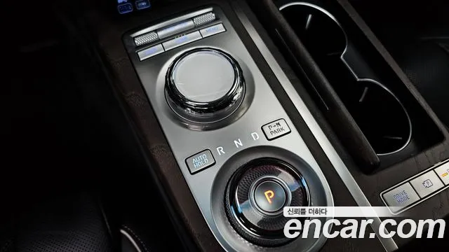 Genesis G80 Бензин 2.5 турбо AWD — Фото автомобиля 9