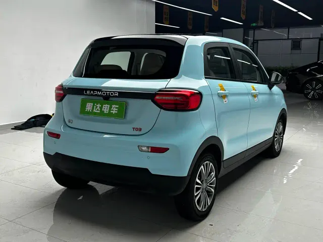 Leapmotor T03 — Фото автомобиля 6