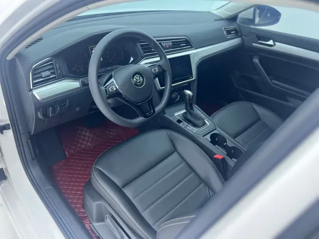 Volkswagen Lamando — Фото автомобиля 7