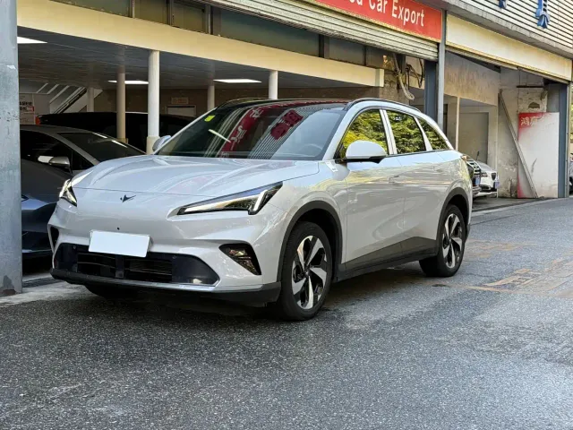Arcfox Alpha T5 — Фото автомобиля 3