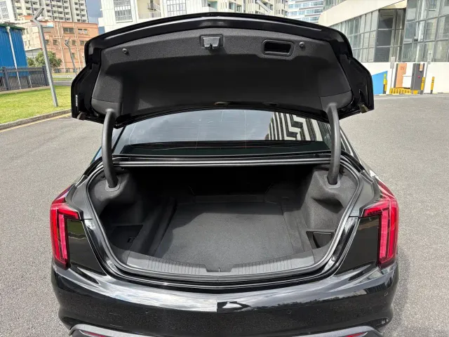 Cadillac CT5 — Фото автомобиля 15