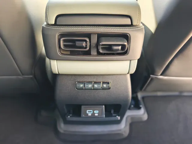 BYD FangChengBao Leopard 5 — Фото автомобиля 16