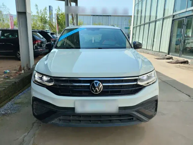 Volkswagen Tiguan L — Фото автомобиля 2