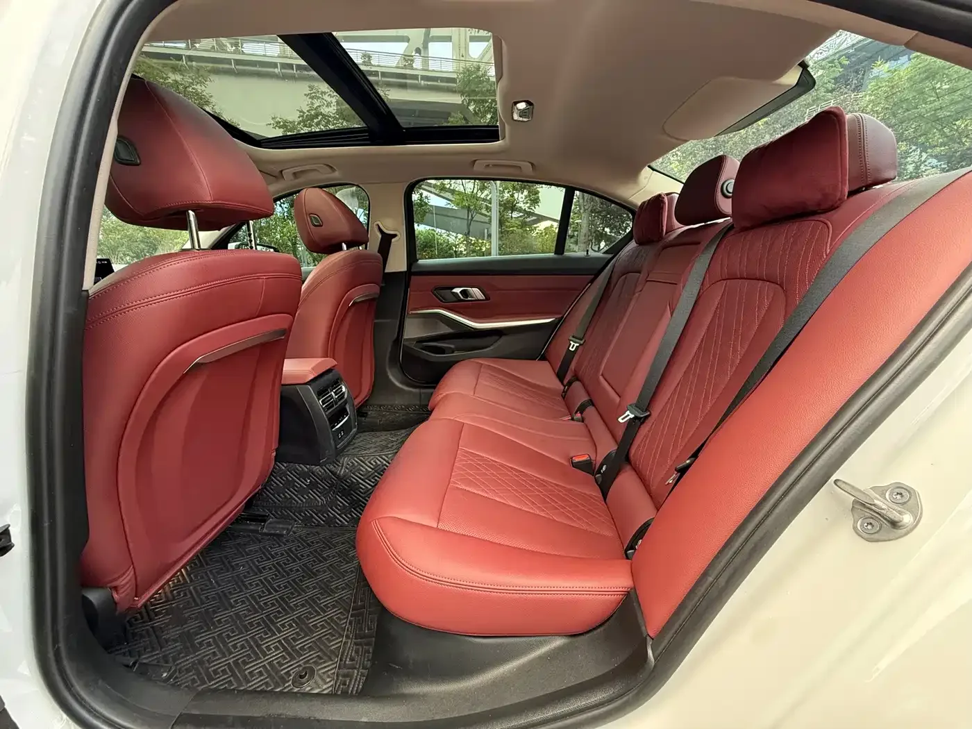 BMW BMW i3 2022 eDrive 35 L — Фото автомобиля 10