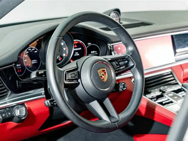 Porsche Panamera — Фото автомобиля 12