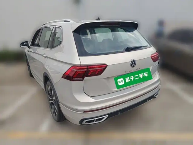 Volkswagen Tiguan L — Фото автомобиля 6
