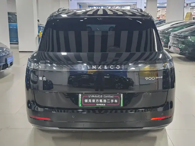 Lynk & Co 900 — Фото автомобиля 16