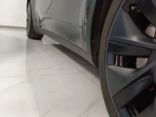 Tesla Model Y — Фото автомобиля 20