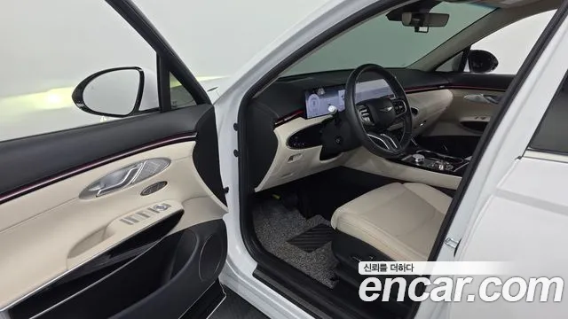 Genesis GV70 2.5T Бензин 2WD — Фото автомобиля 10