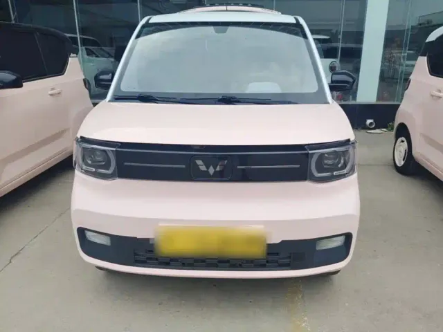 Wuling Hongguang Mini EV — Фото автомобиля 2
