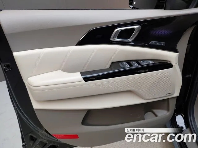 Kia Carnival Generation 4 — Фото автомобиля 14