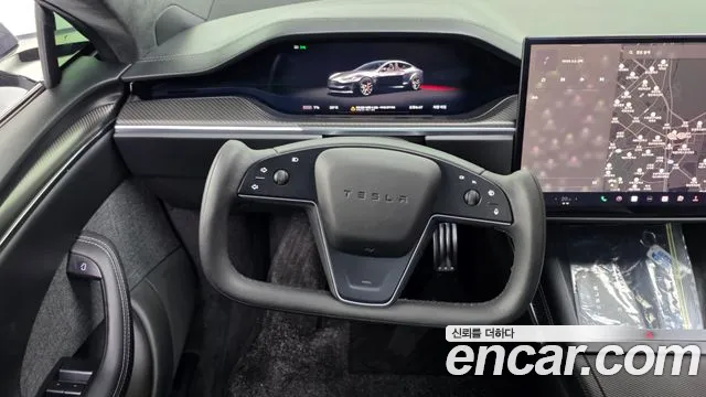 Tesla Model S — Фото автомобиля 13