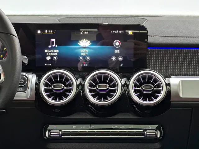 Mercedes-Benz GLB-Class — Фото автомобиля 10