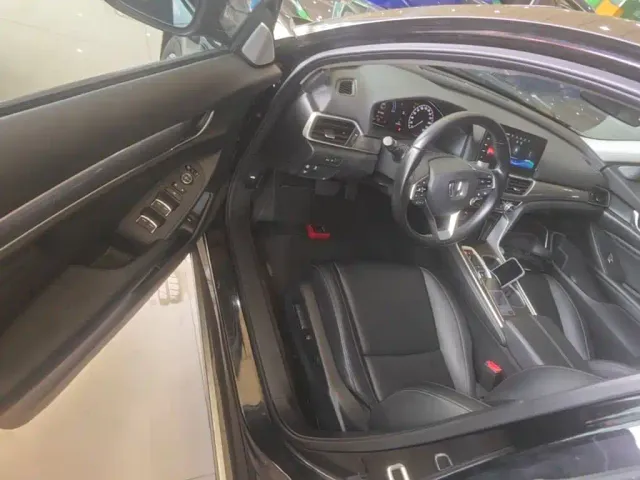 Honda Accord — Фото автомобиля 15