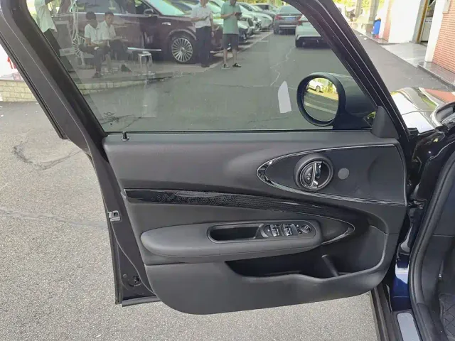 MINI Clubman — Фото автомобиля 6