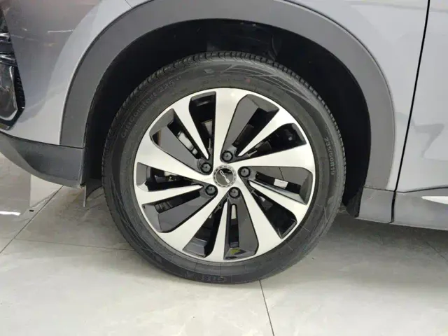 BYD Song PLUS — Фото автомобиля 6