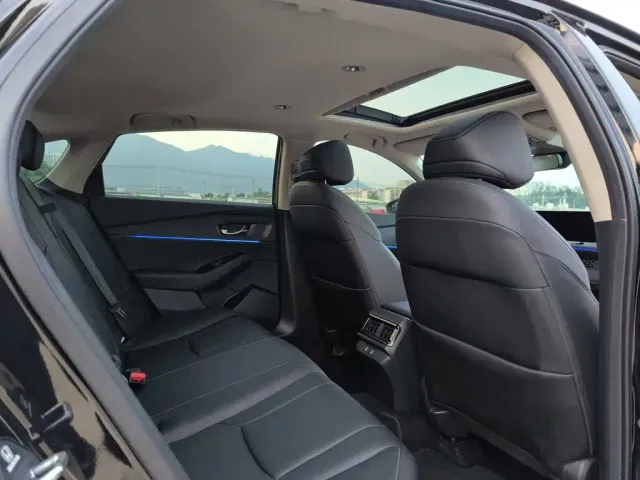 Honda Accord — Фото автомобиля 17