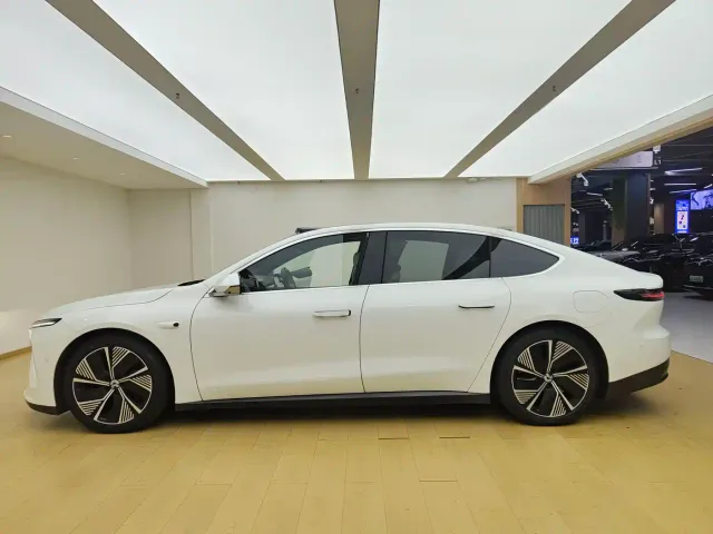 Nio ET7 — Фото автомобиля 6