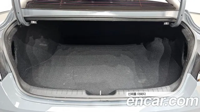 Hyundai AVANTE Avante (CN7) — Фото автомобиля 16