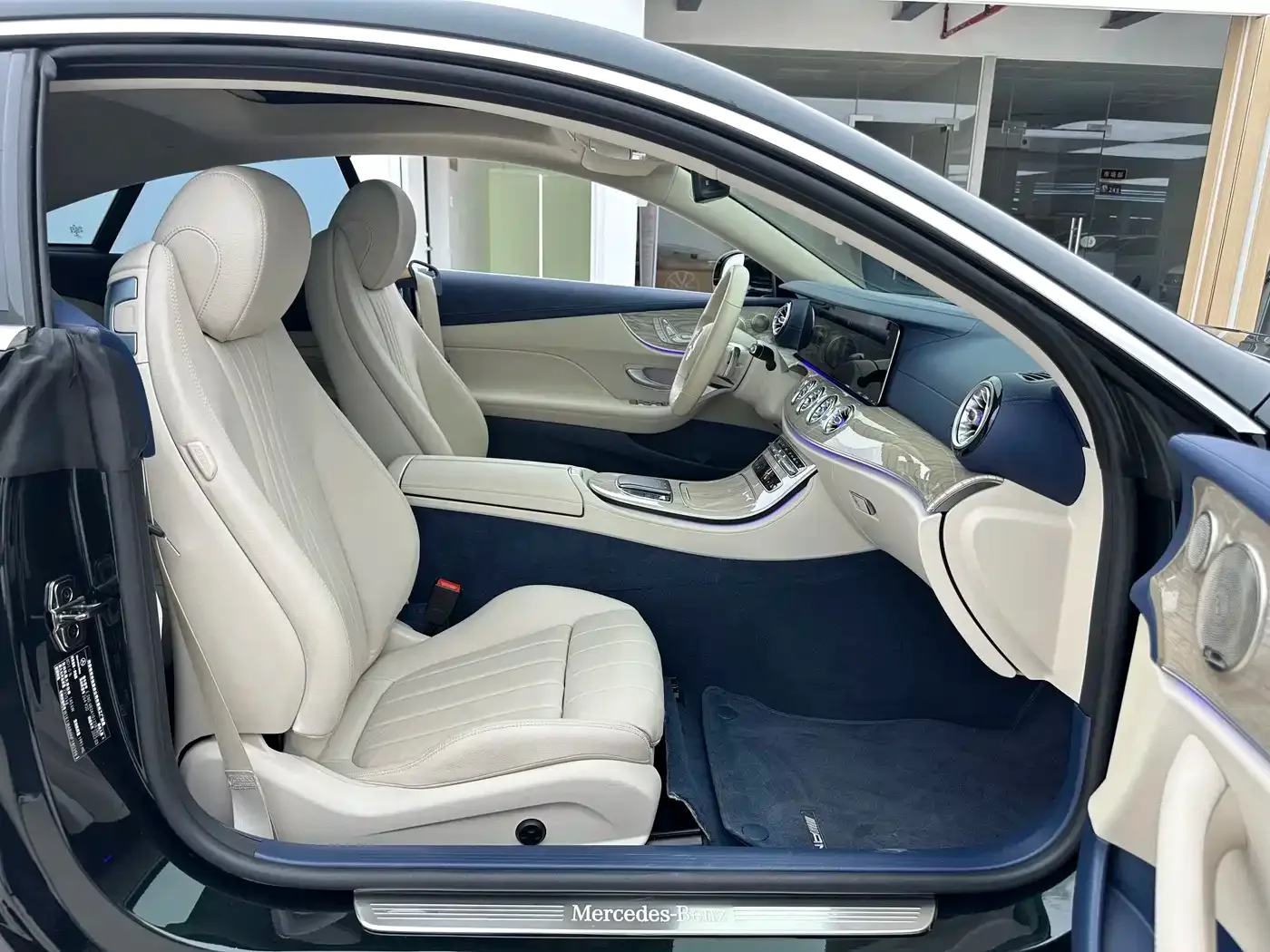 Mercedes-Benz Mercedes-Benz E-Class (Import) 2021 Facelift E 260 Coupe — Фото автомобиля 4