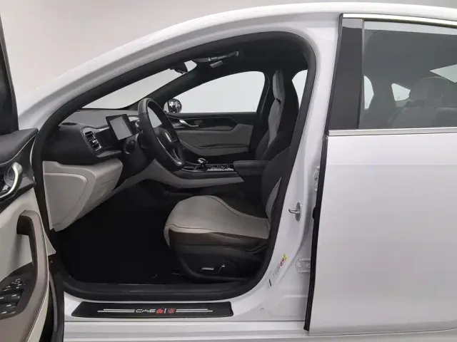 BYD Qin PLUS — Фото автомобиля 10