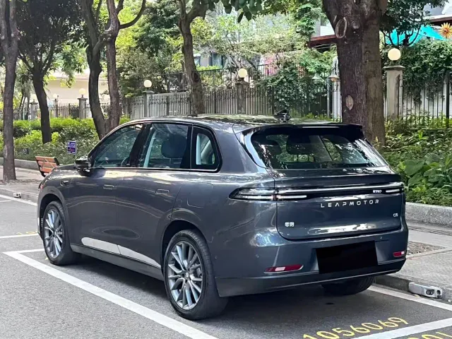 Leapmotor C10 — Фото автомобиля 17