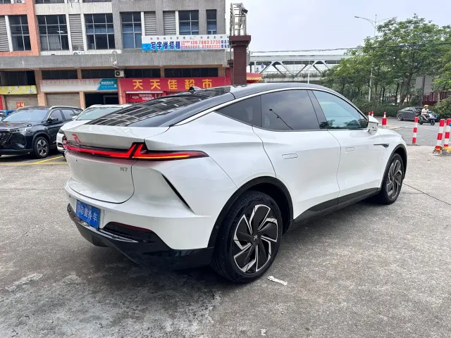Roewe Feifan R7 2022 Long Range Premium Edition — Фото автомобиля 6